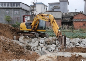 零容忍！弥城镇两户违建被依法实施拆除→