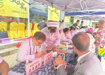 暖心！弥渡义诊送到“家门口”